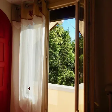 Bed & Breakfast Les Trois Chardons Bleus *